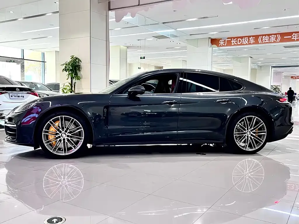 Porsche Panamera — фото 10