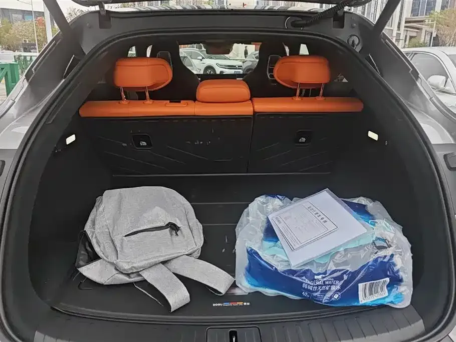 Xiaomi YU7 2025 из CN, фото 3