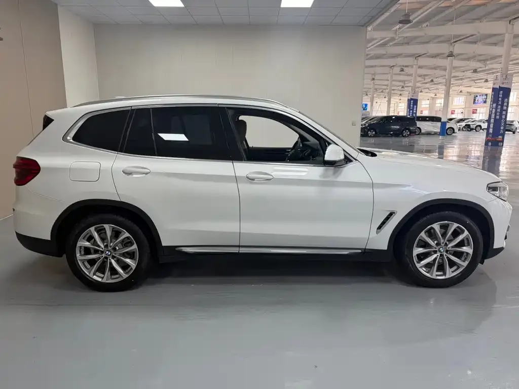 BMW X3 2021 из CN, фото 2