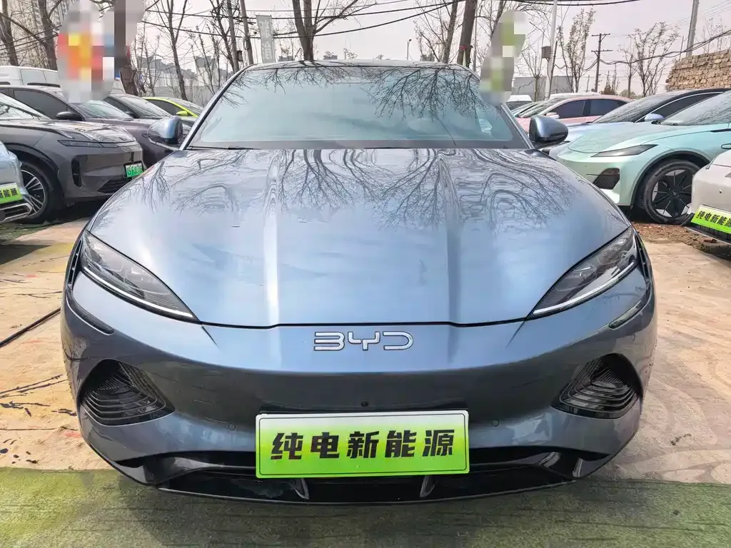 BYD Seal — фото 2