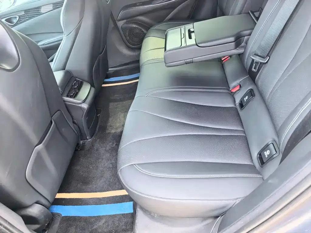 BYD Seal — фото 7