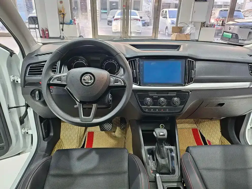 Skoda Kamiq — фото 5
