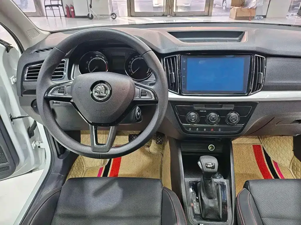 Skoda Kamiq — фото 10