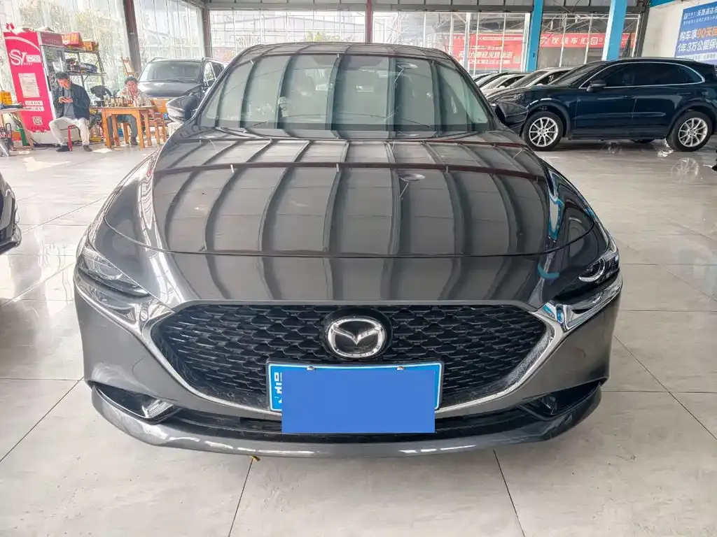 Mazda 3 Axela 2022 из CN, фото 1