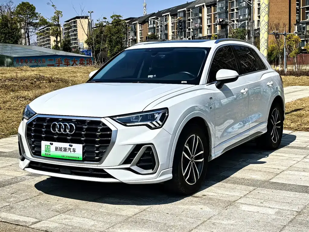 Audi Q3 2023 из CN, фото 1