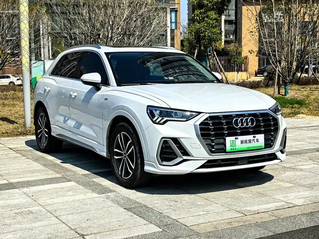 Audi Q3 2023 из CN, фото 9