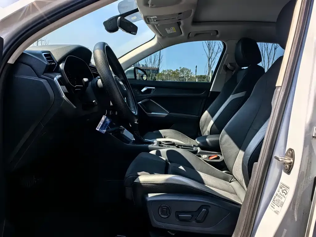 Audi Q3 2023 из CN, фото 5