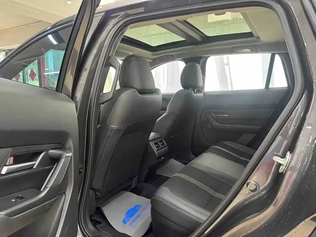 Mazda CX-50 2023 из CN, фото 7