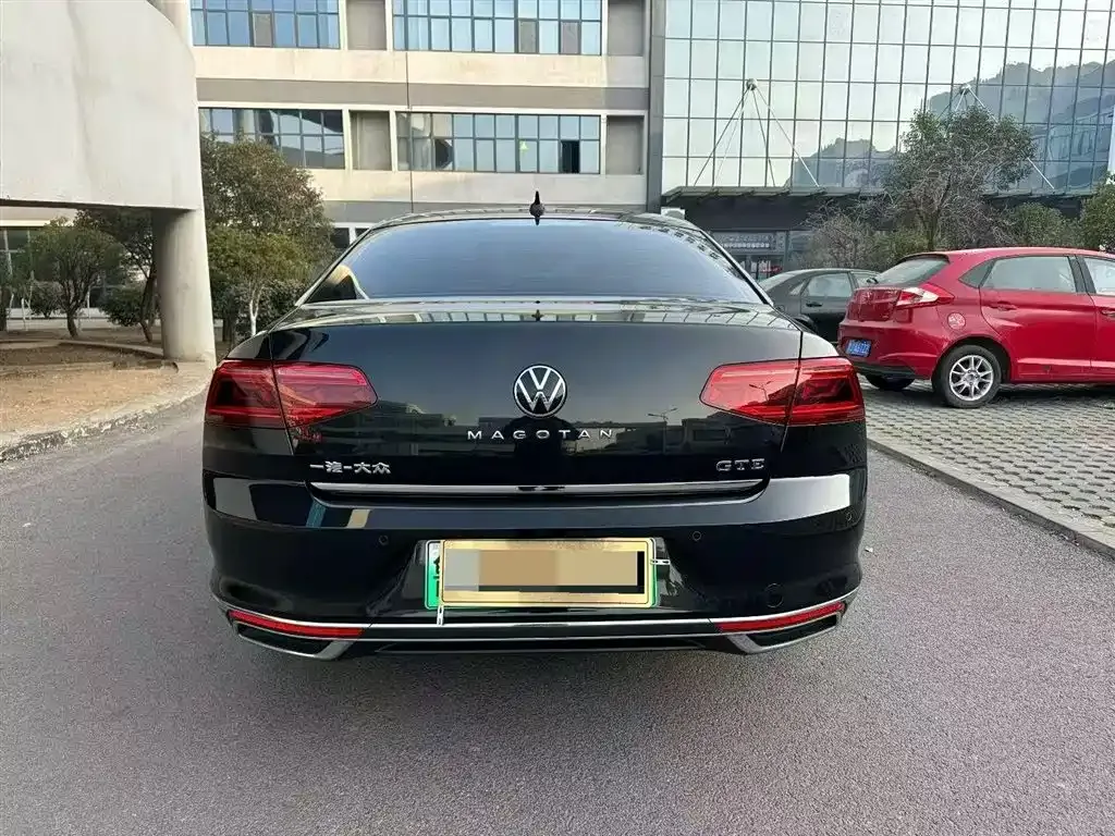 Volkswagen Magotan GTE PHEV 2023 из CN, фото 2