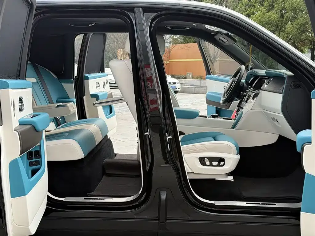 Rolls-Royce Cullinan 2022 из CN, фото 5