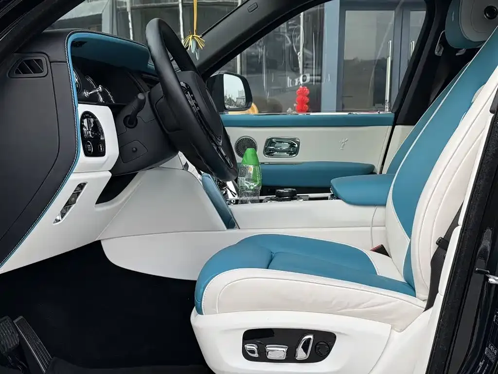 Rolls-Royce Cullinan 2022 из CN, фото 6