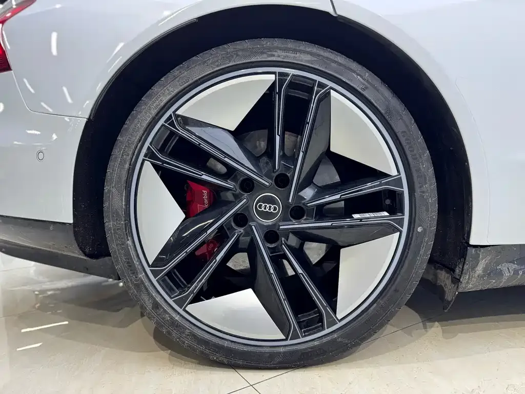 Audi RS e-tron GT 2024 из CN, фото 5