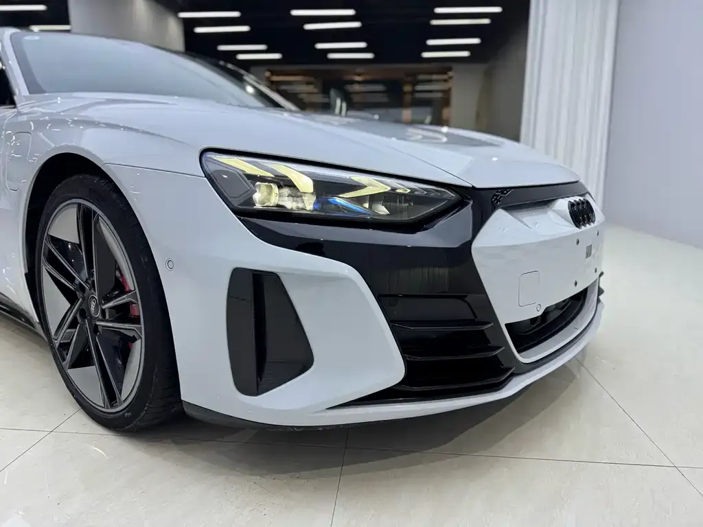 Audi RS e-tron GT 2024 из CN, фото 2