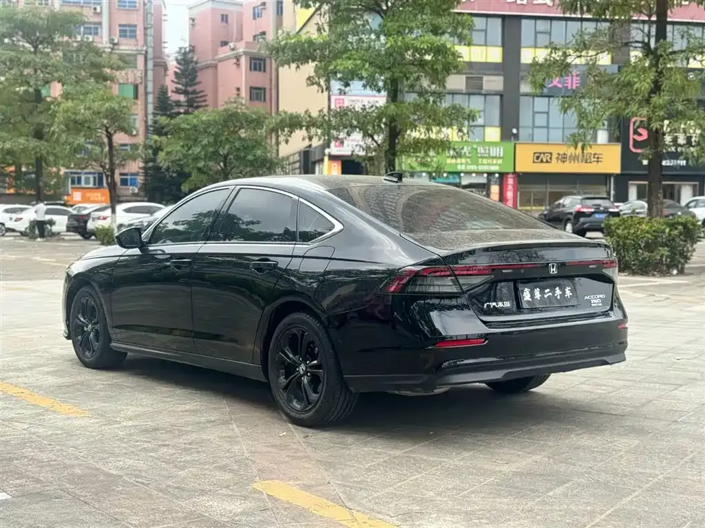 Honda Accord — фото 6