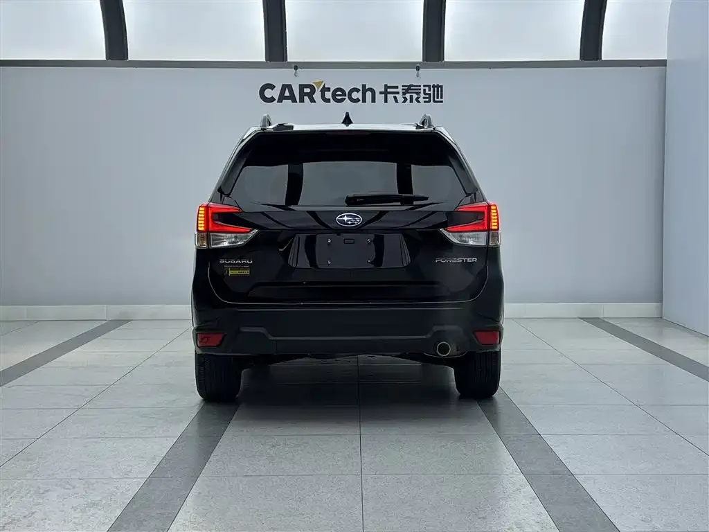 Subaru Forester — фото 7