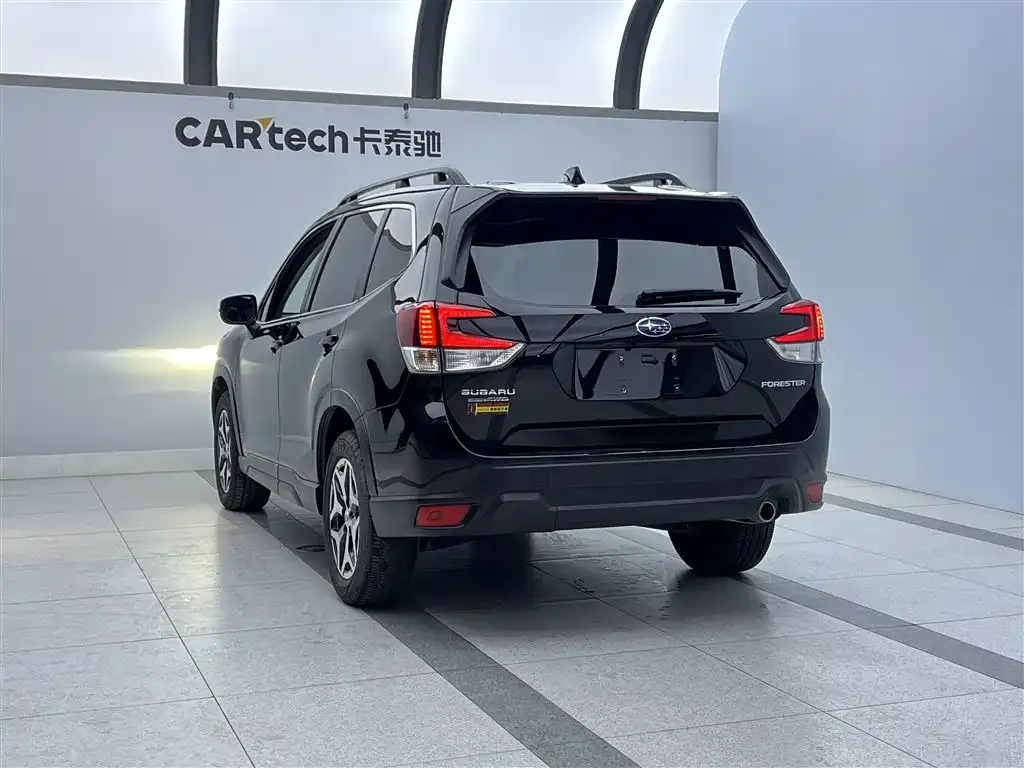Subaru Forester — фото 6