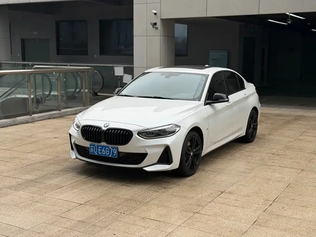 BMW 1 Series — фото 1