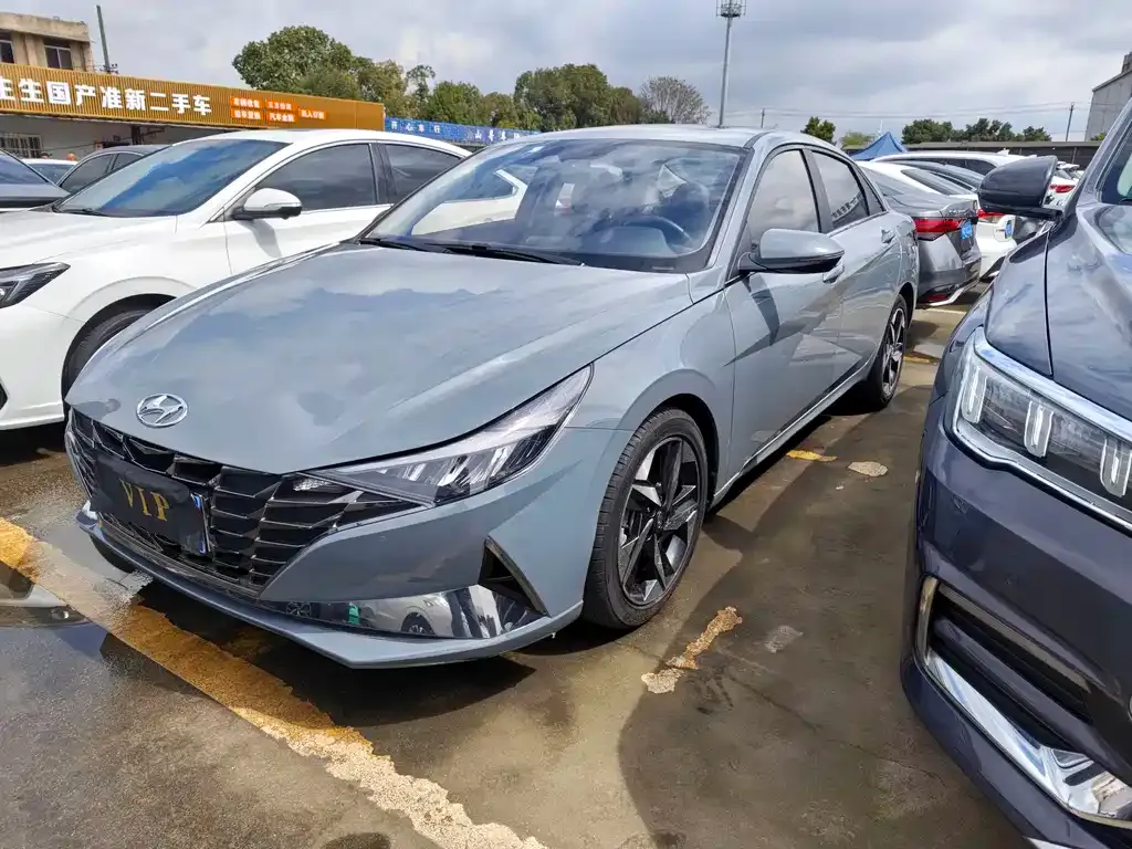 Hyundai Elantra — фото 6