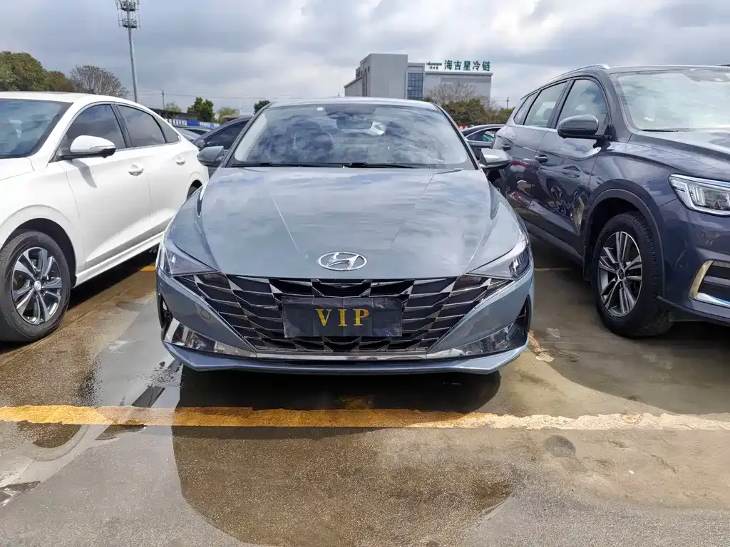 Hyundai Elantra — фото 4