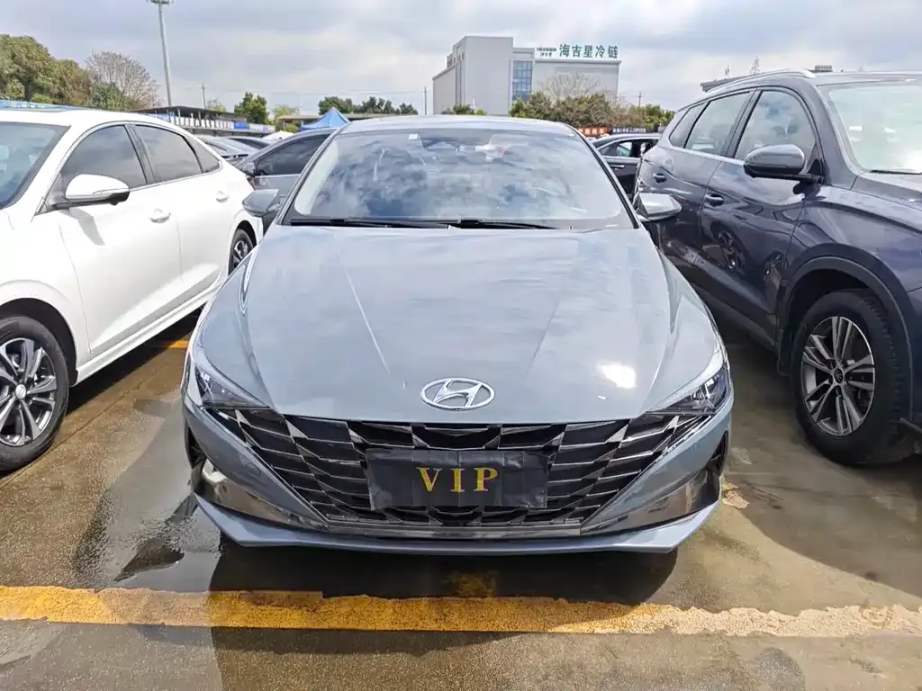 Hyundai Elantra — фото 2