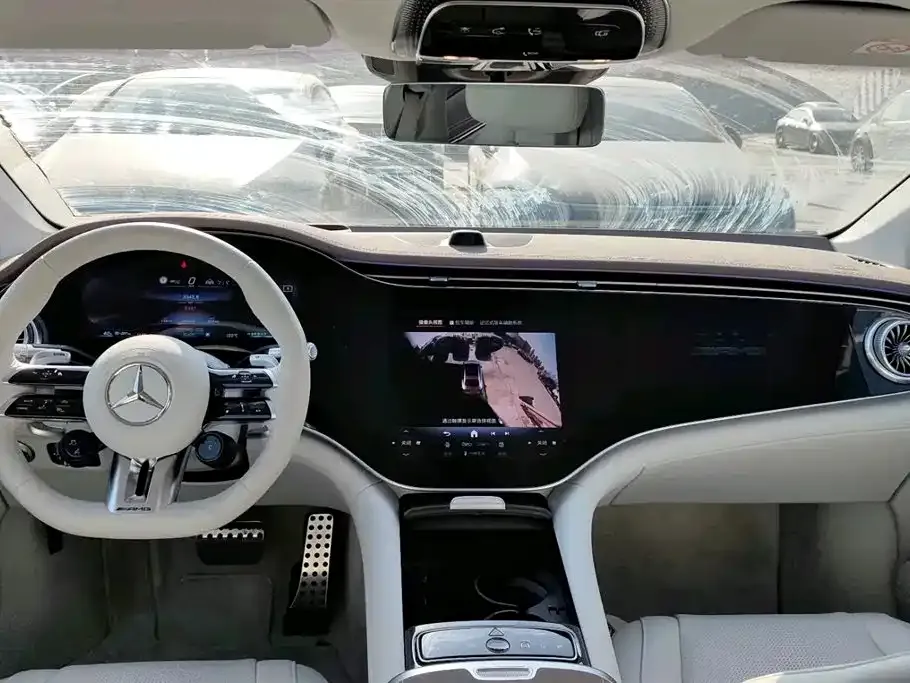 Mercedes-Benz EQS AMG — фото 4