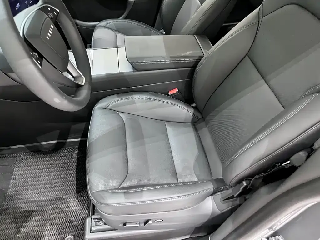 Tesla Model Y 2025 из CN, фото 5