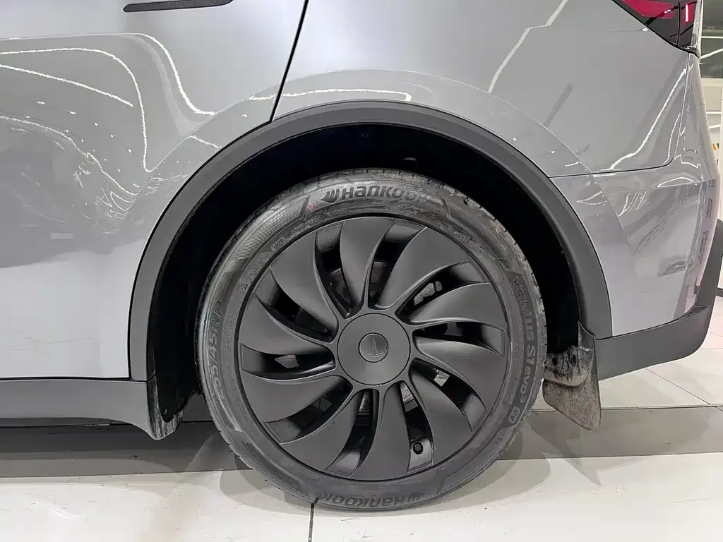 Tesla Model Y 2025 из CN, фото 2