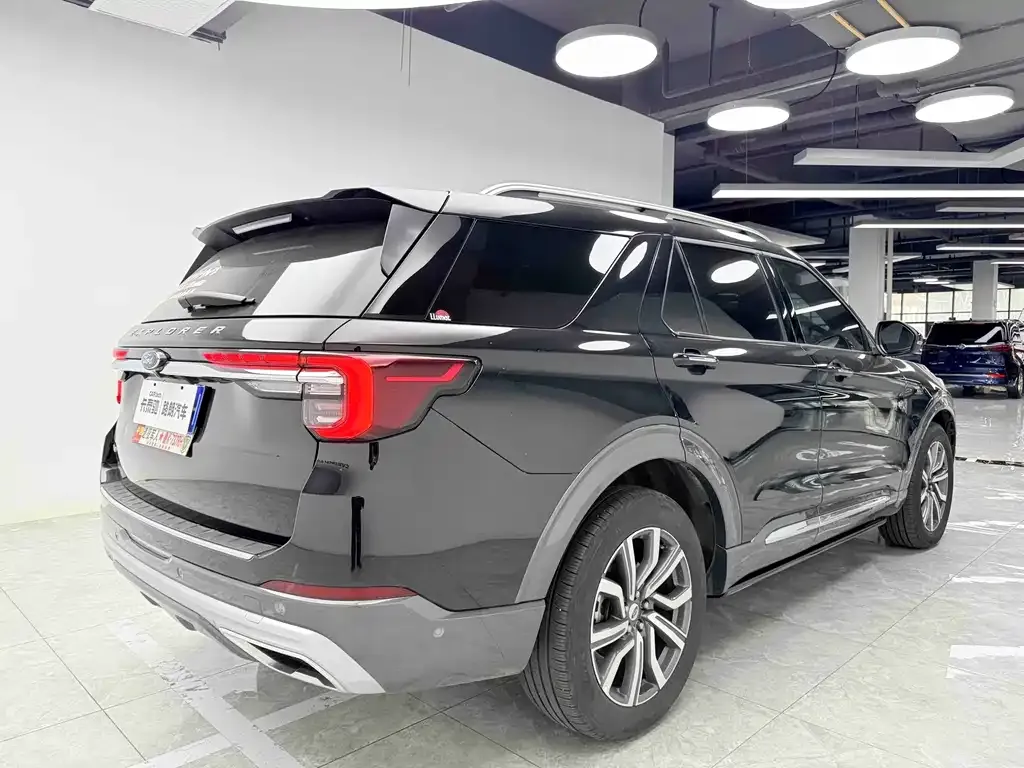 Ford Explorer 2024 из CN, фото 8