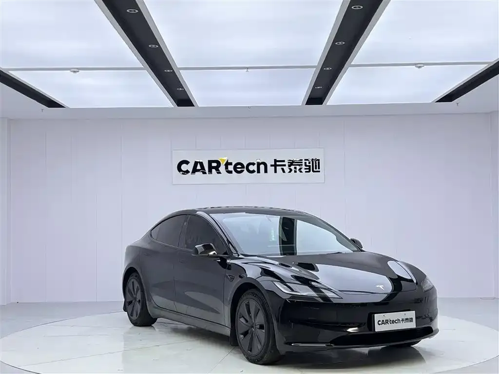 Tesla Model 3 — фото 4