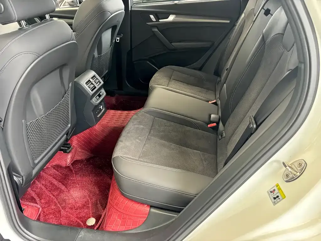 Audi Q5L Sportback 2024 из CN, фото 4