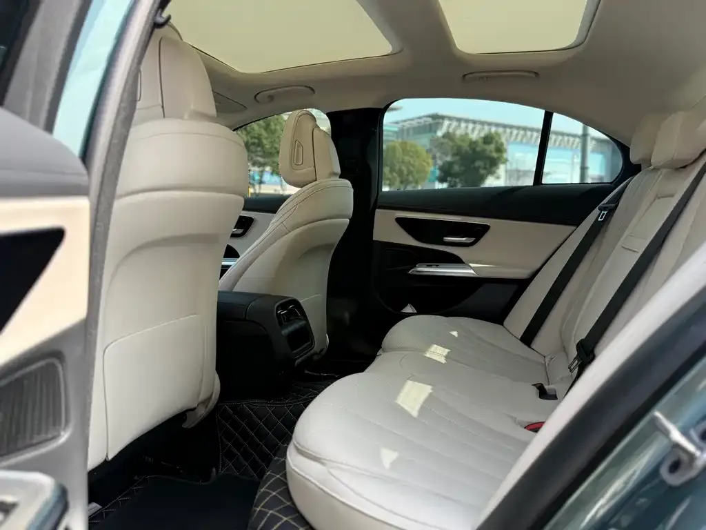 Mercedes-Benz E-Class (Import) 2024 из CN, фото 2