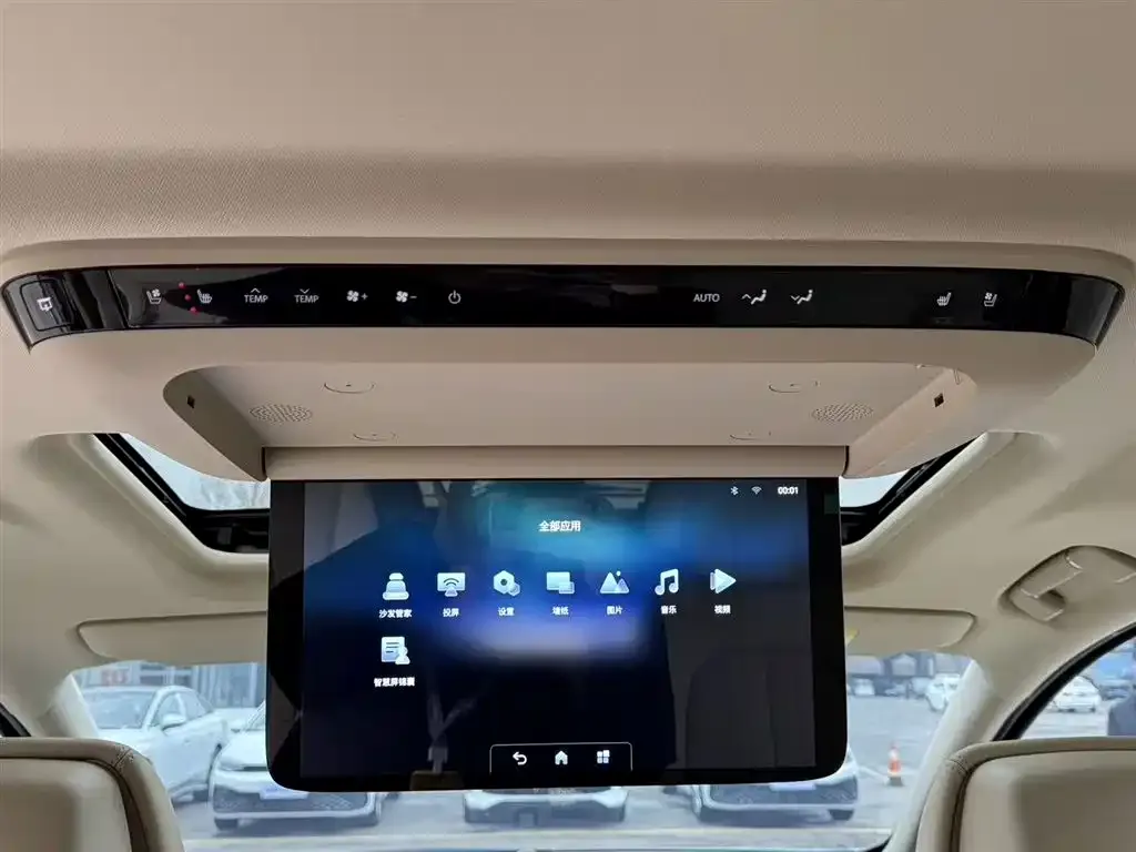 Buick GL8 Hybrid — фото 2