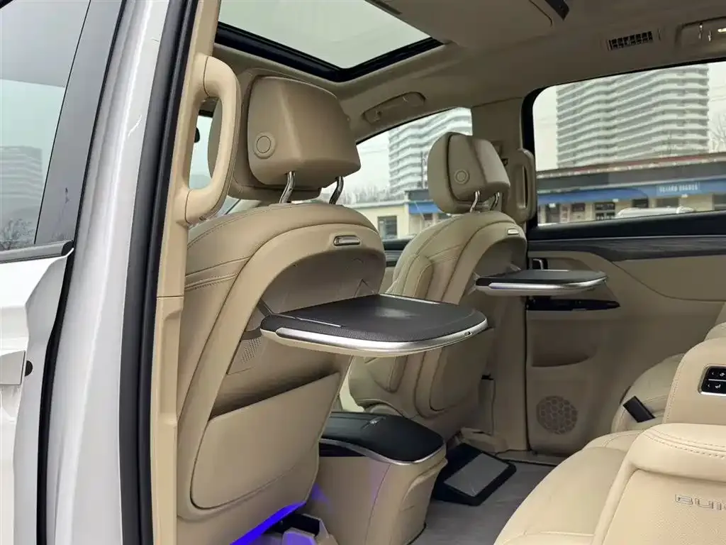 Buick GL8 Hybrid — фото 3