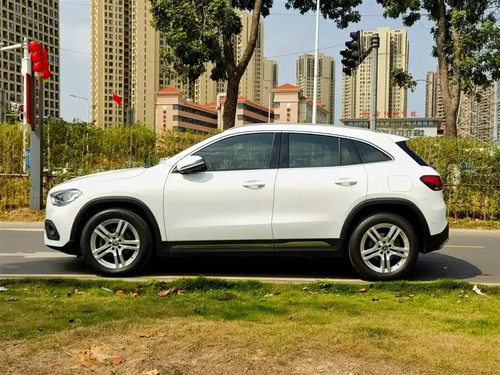 Mercedes-Benz GLA — фото 10