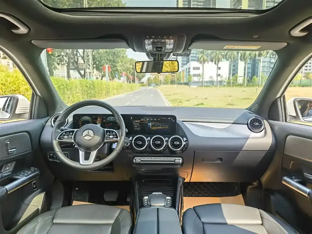Mercedes-Benz GLA — фото 8