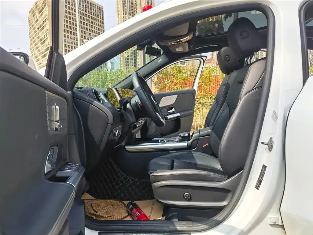 Mercedes-Benz GLA — фото 6