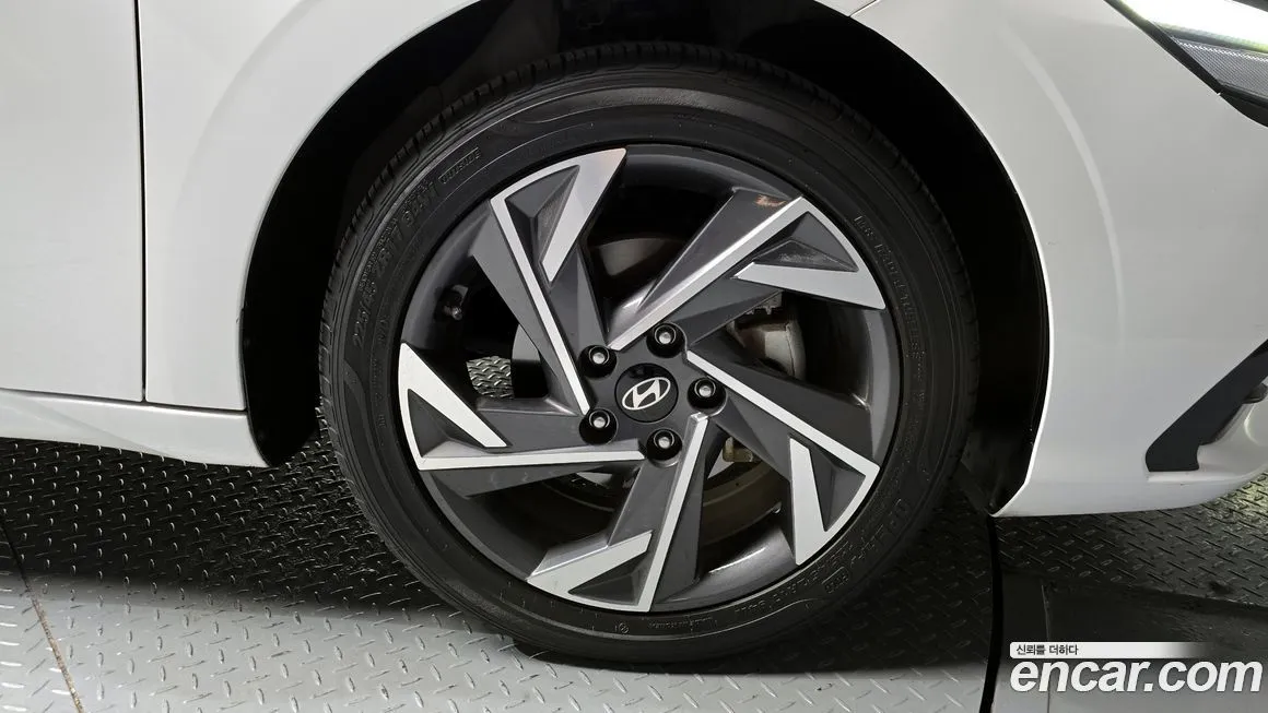 Hyundai AVANTE — фото 9