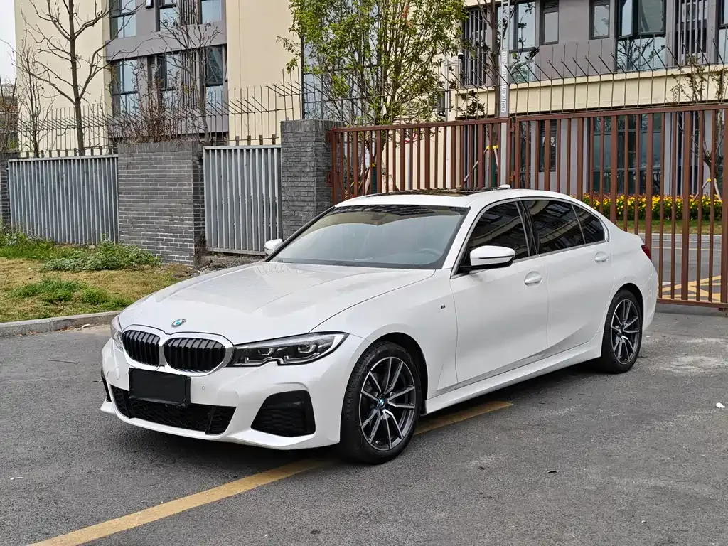 BMW 3 Series — фото 1