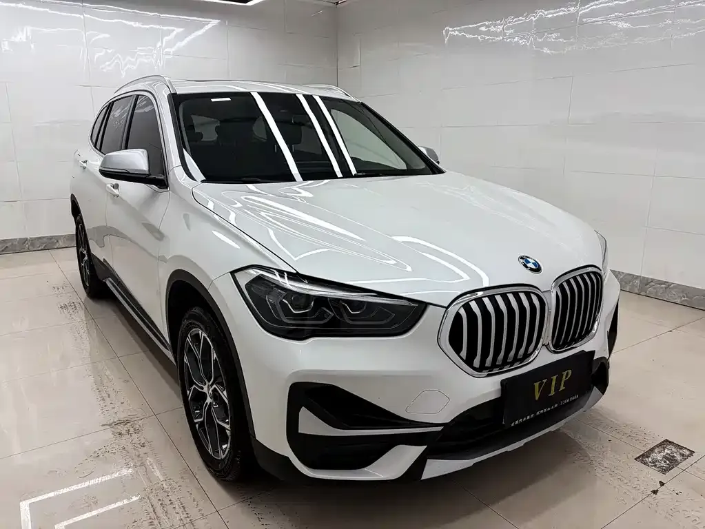 BMW X1 — фото 8
