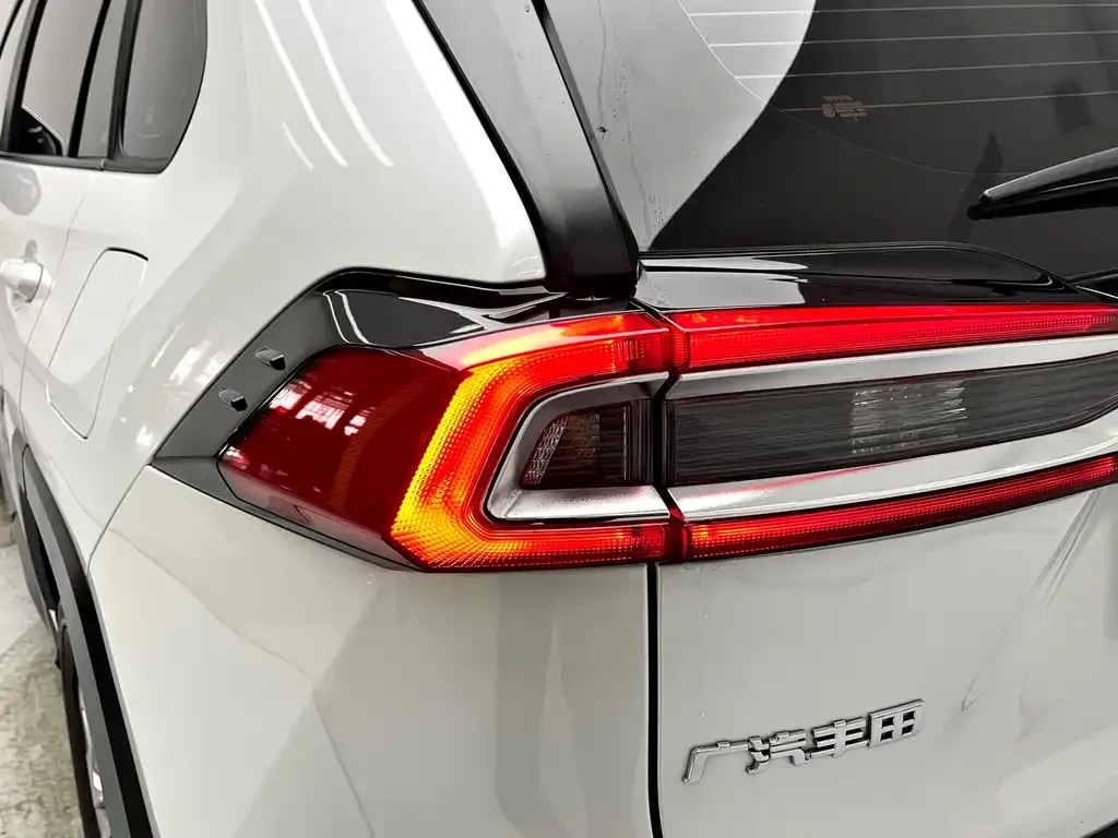 Toyota Wildlander 2023 из CN, фото 4
