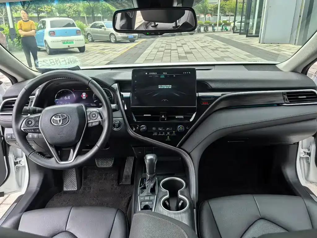 Toyota Camry 2022 из CN, фото 10