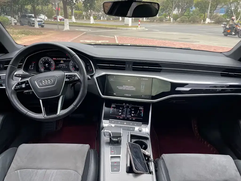 Audi A6L — фото 2