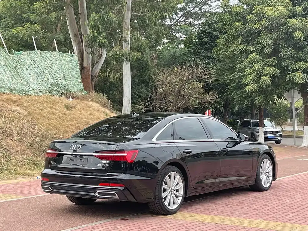 Audi A6L — фото 5