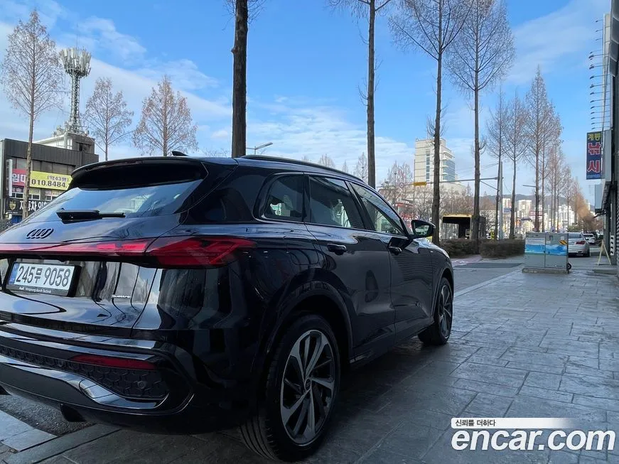 Audi Q5 2025 из KR, фото 6