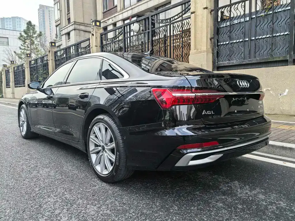 Audi A6L — фото 9