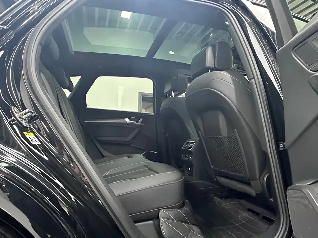 Audi Q5L 2024 из CN, фото 2