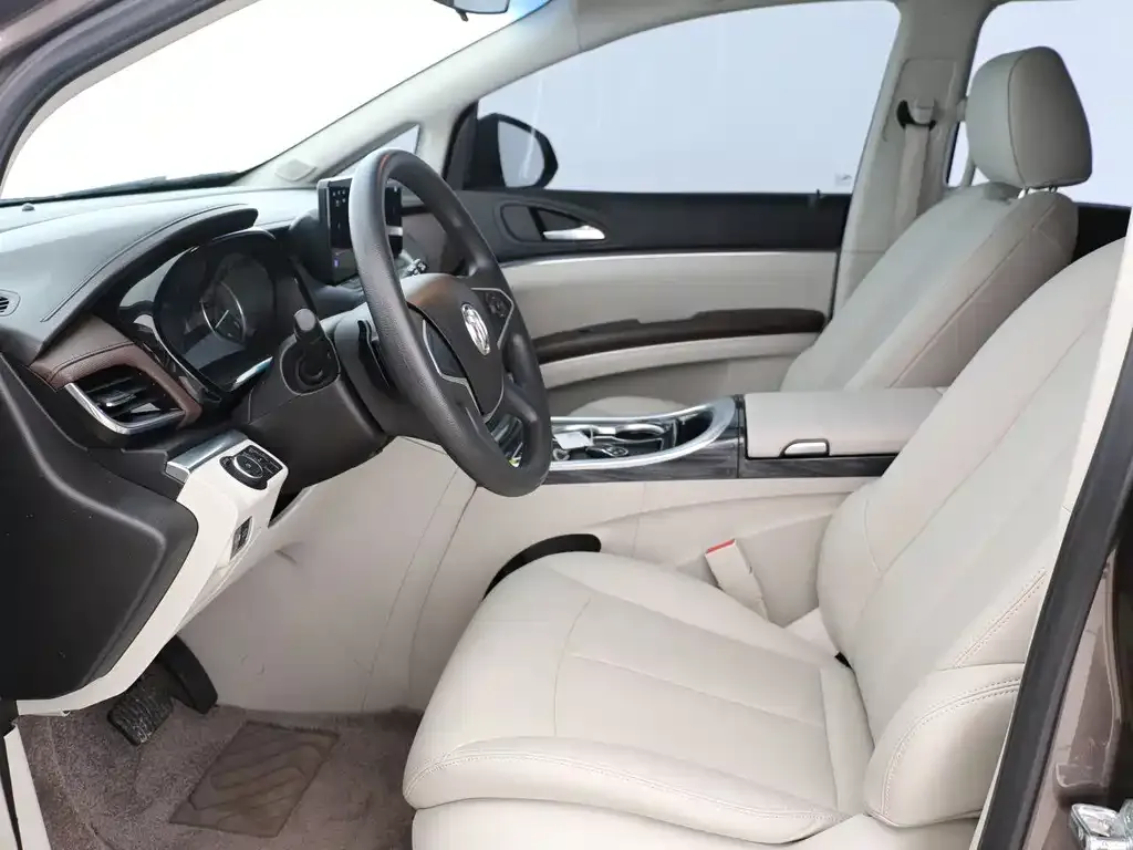 Buick GL8 2023 из CN, фото 8