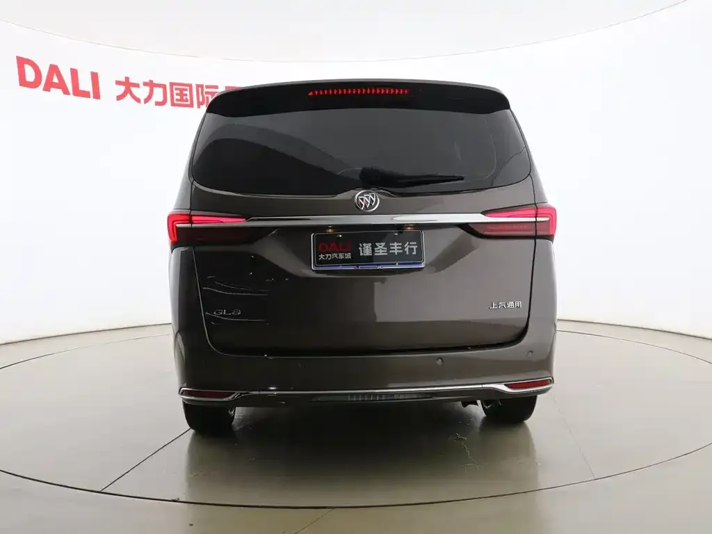 Buick GL8 2023 из CN, фото 2