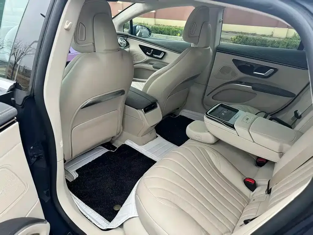 Mercedes-Benz EQS 2023 из CN, фото 2