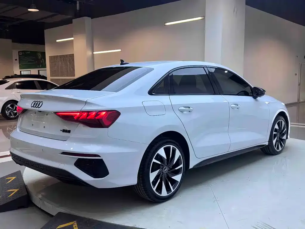 Audi A3 — фото 10